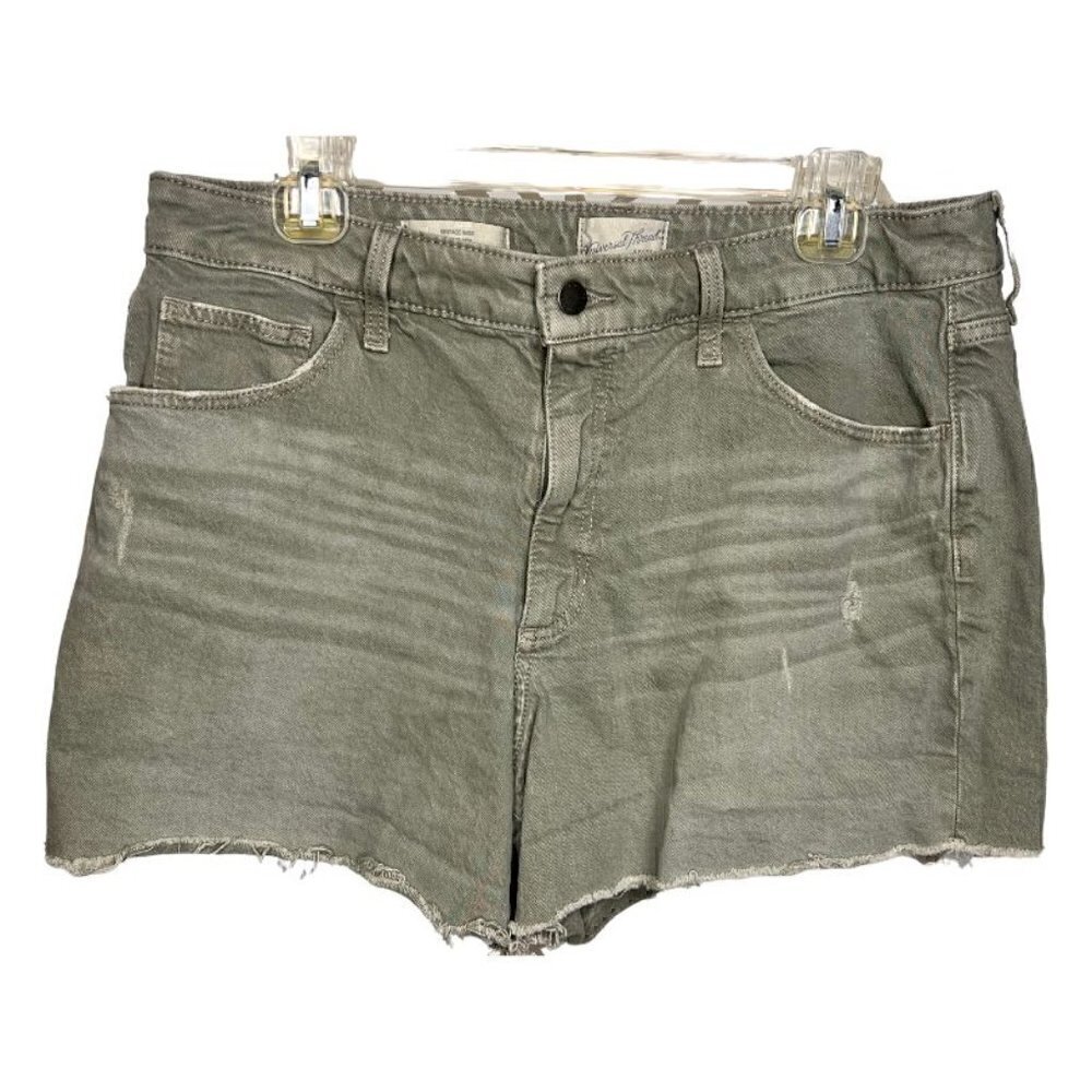 Universal Thread Gray Vintage Midi Distressed Jean Shorts (Womens 14)